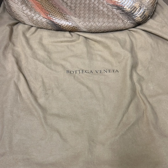 Authentic Rare.  Large Botega Veneta Embroidered Intrecciato shoulder Bag,… - Picture 7 of 12